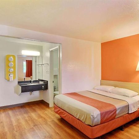 Travelodge By Wyndham Brattleboro Vt 외부 사진
