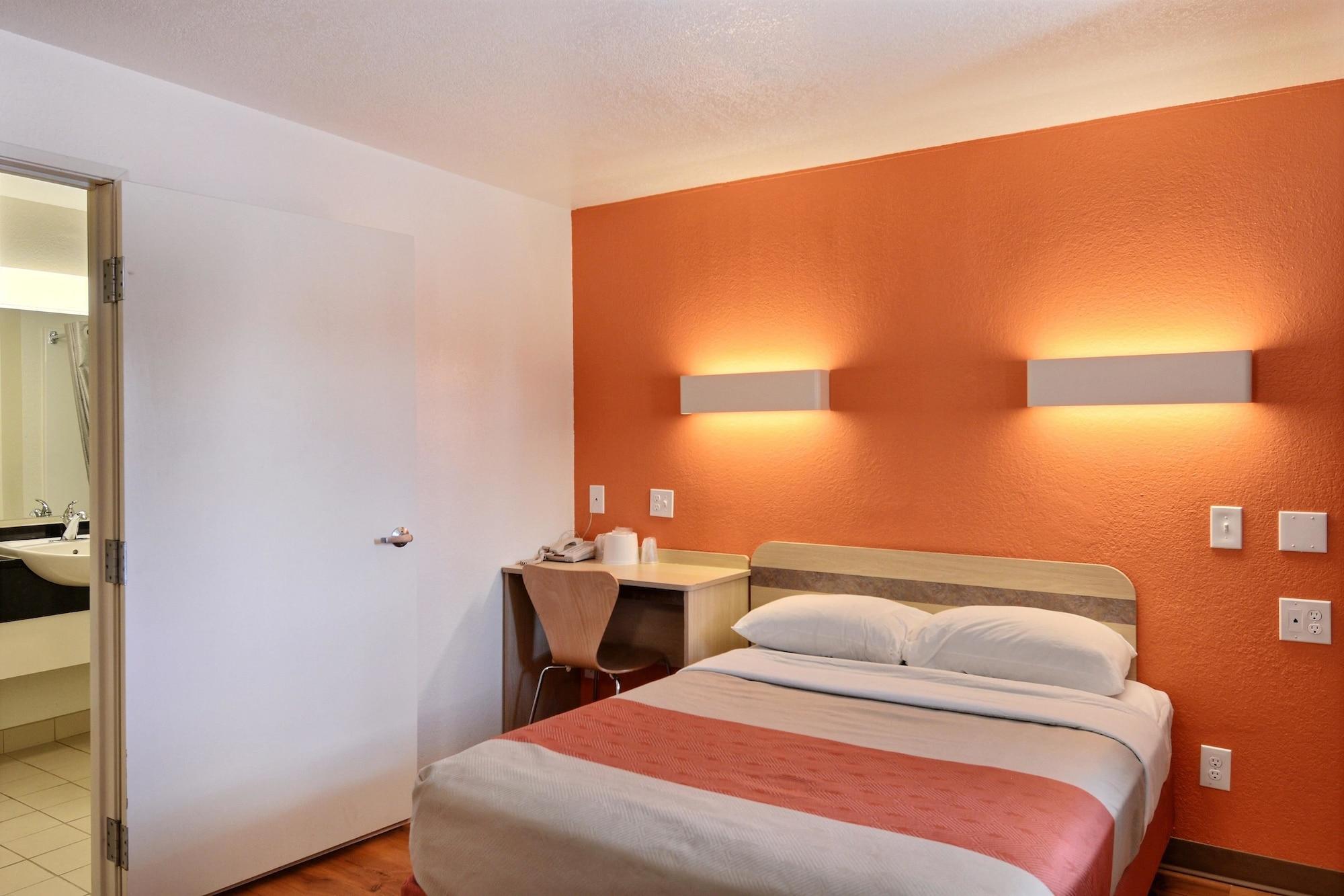 Travelodge By Wyndham Brattleboro Vt 외부 사진