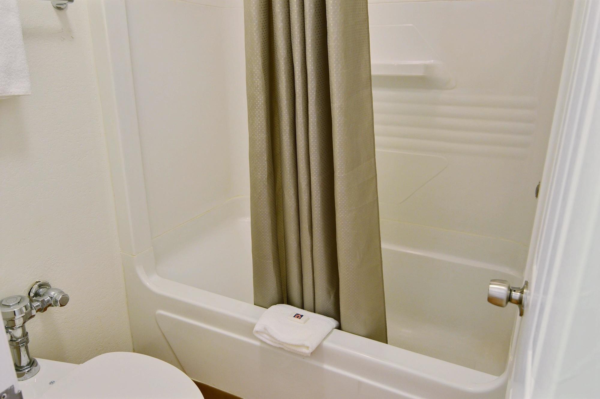Travelodge By Wyndham Brattleboro Vt 외부 사진