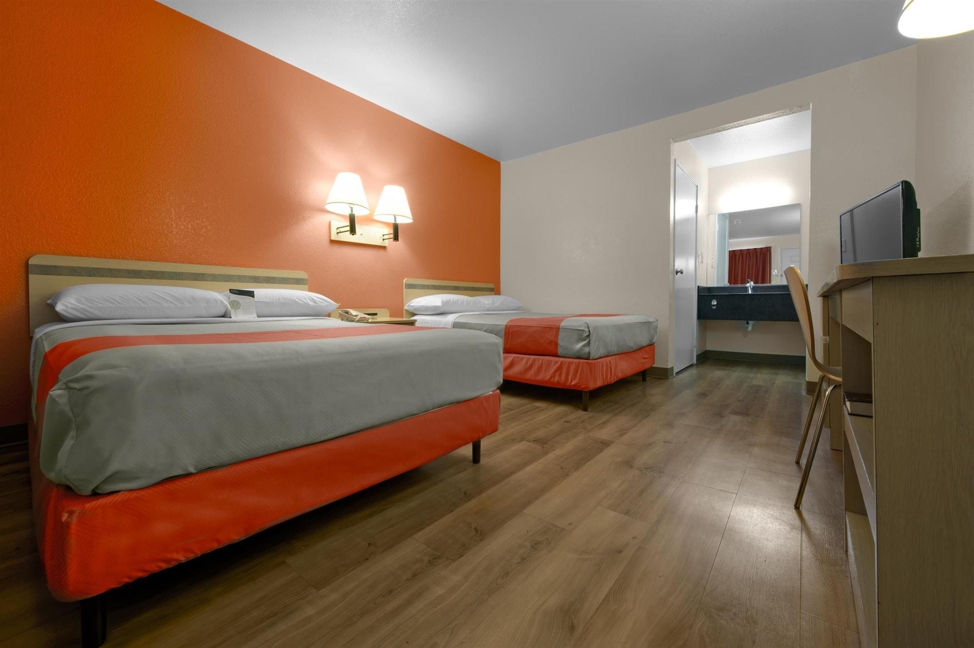 Travelodge By Wyndham Brattleboro Vt 외부 사진