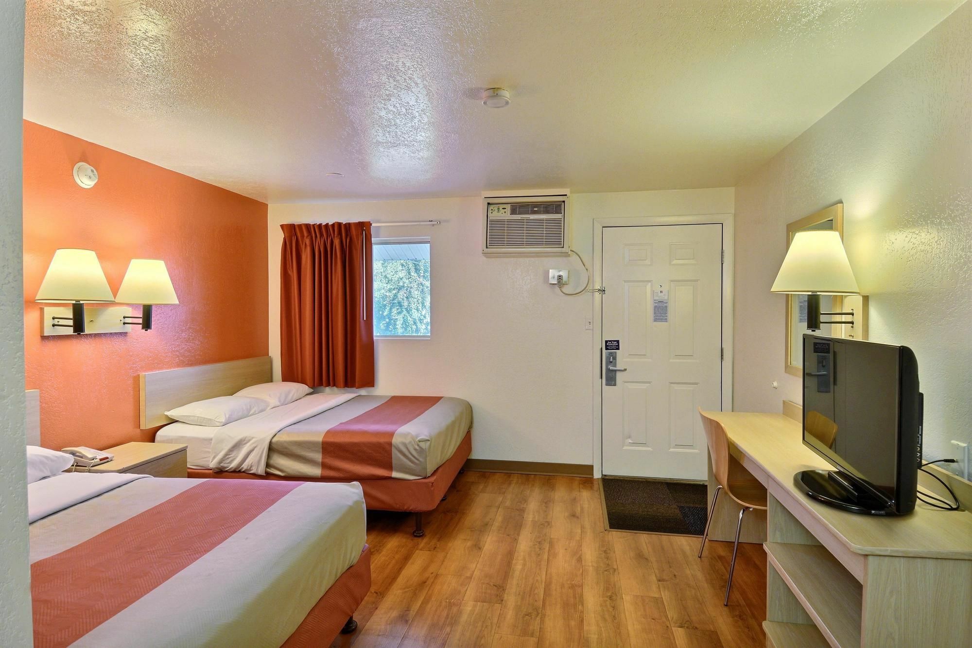 Travelodge By Wyndham Brattleboro Vt 외부 사진